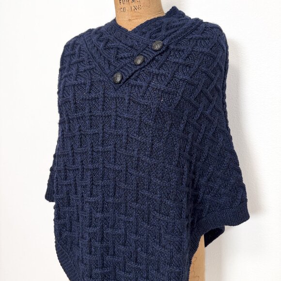 Nua Aran Crafts Dark Blue Merino Wool Cable Knit Poncho Size S/M - Picture 4 of 16